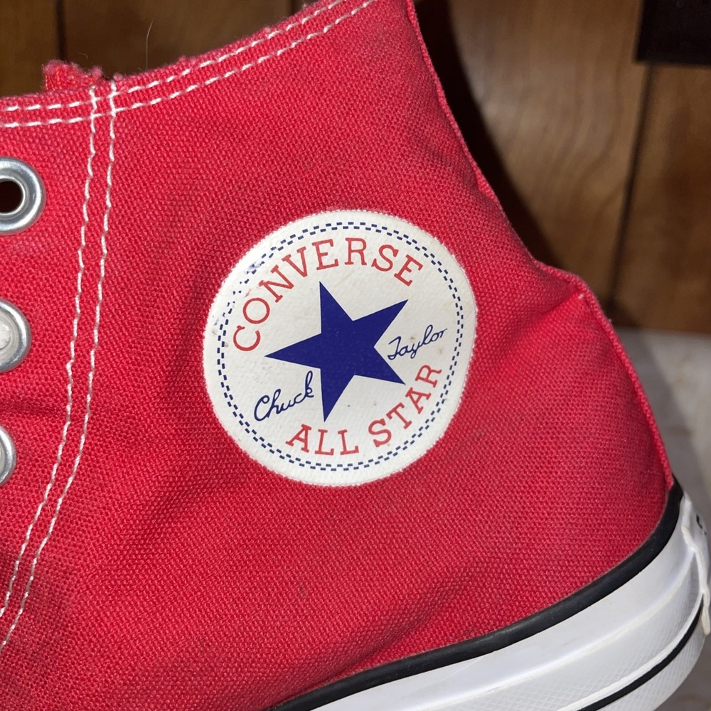 Men's Size 6.5 - Converse CHUCK‎ TAYLOR All Star Hi-Top Red